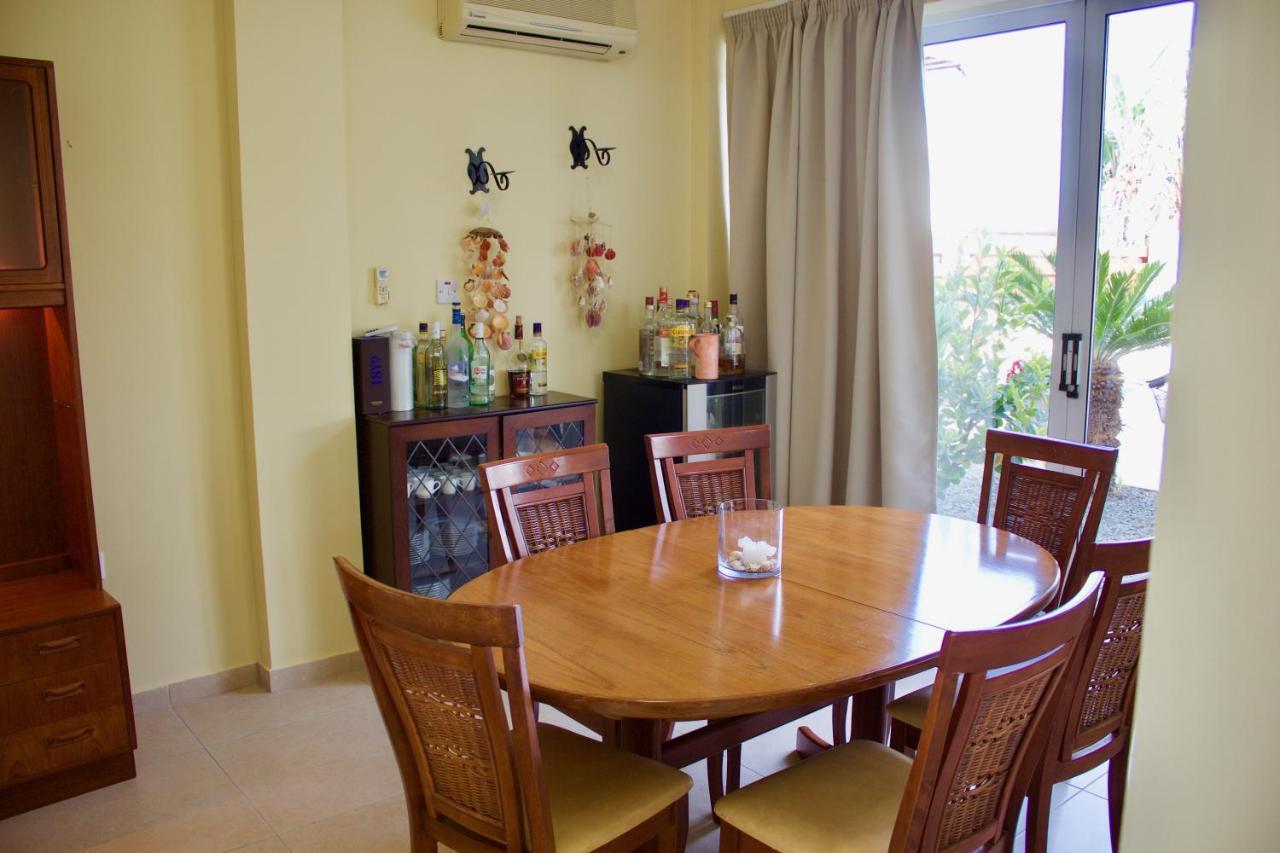 Carolyn Villa Is A Luxury 4-Bedroom Villa With Private Pool In Ayia Napa Exterior photo